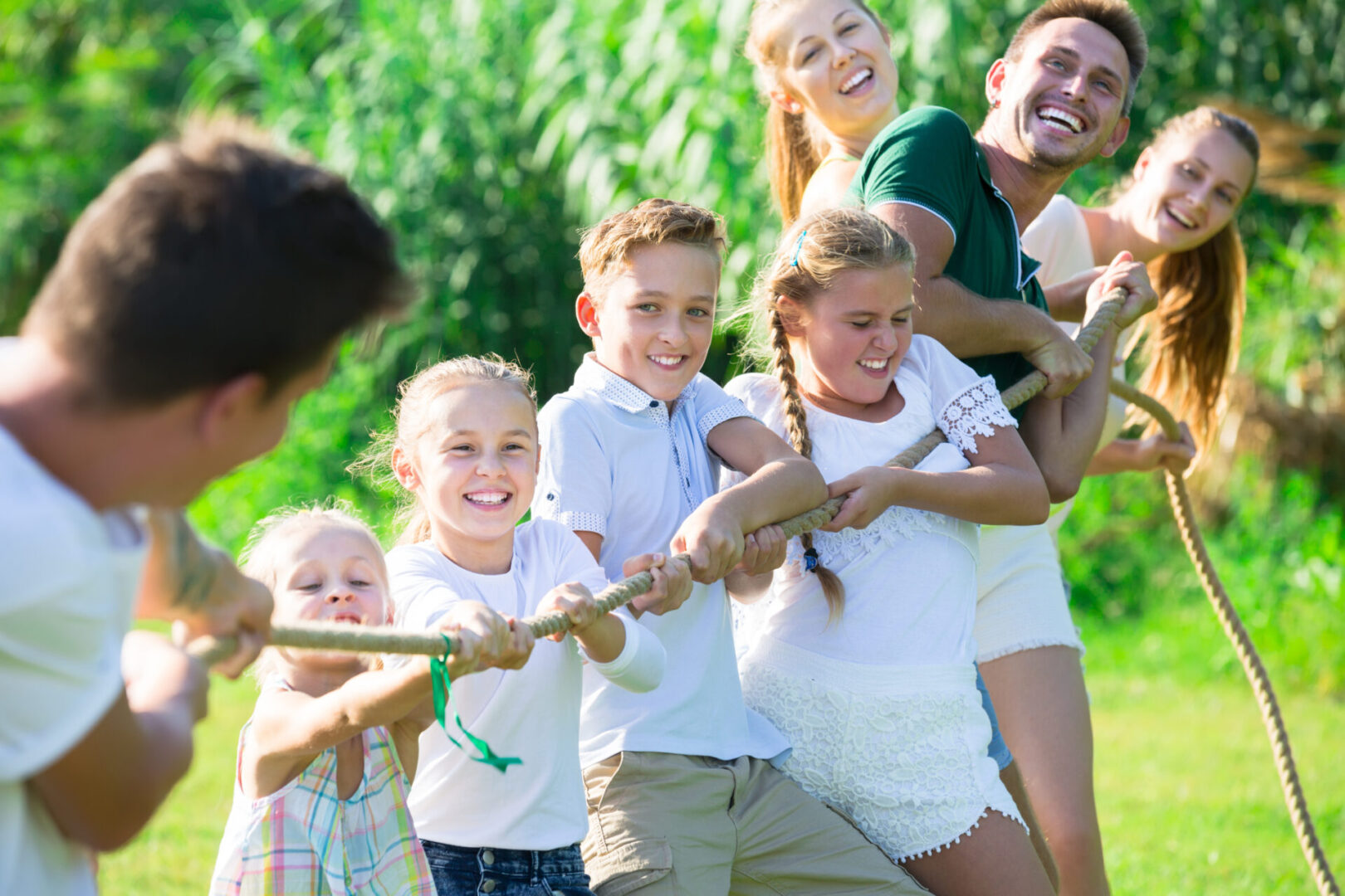 Understanding the Impact of Birth Order and Sibling Relationships on Romantic Relationships